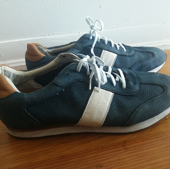 Sneakers - Picture 1 of 4